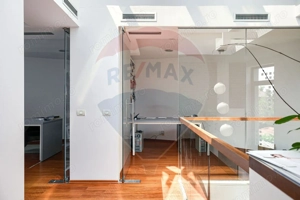 Clădire de birouri Micalaca pe principală, vad si vizibilitate sporită - imagine 12