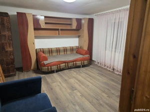 Piața Noua, apartamen in vila 3 camere, centrala pe gaz, curte individuala