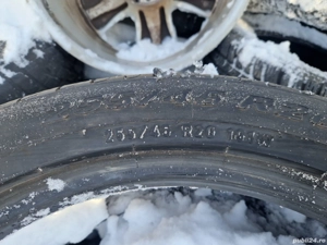 De vanzare o bucata pirelli 255 45 20
