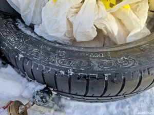 De vanzare 2 anvelope 245 40 18 vara