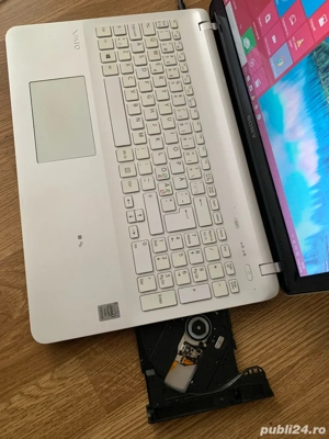 Laptop Sony Vaio Slim,Display mare 15,6 inch led,Windows 10 Pro,4gb ram ddr3,500gb memorie,funcționa - imagine 4