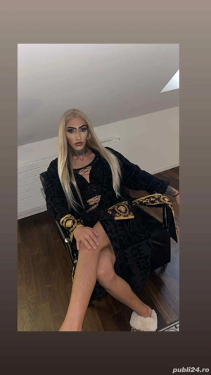 Karina Top transgender! XXL Stăpână ta 