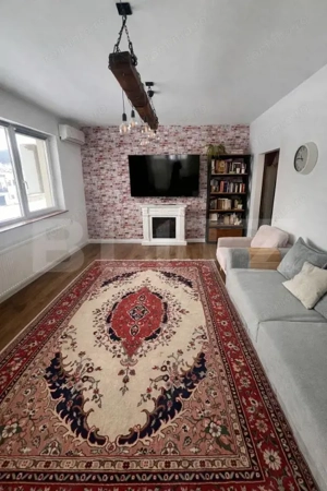 Apartament 3 camere, 74 mp, et 1, garaj si boxa, zona Campului