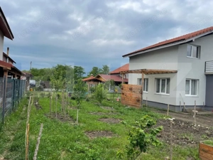 Casă individuală, finisată, 4 camere, 407 mp teren, Jucu