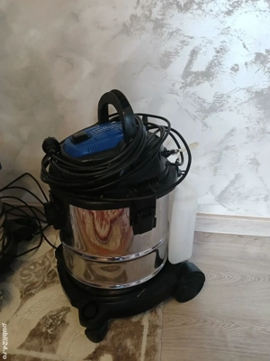 vând 2 aspiratoare perfect funcționalle unul cu injecție extragere 