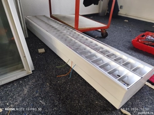 Vand lampi cu neon Elvetia 