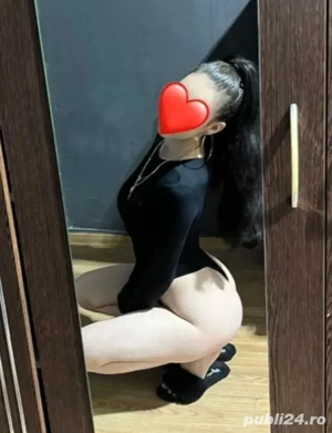 NEW!!  Brunetă cu forme apetisante