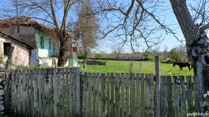 Vând casă bătrânească 