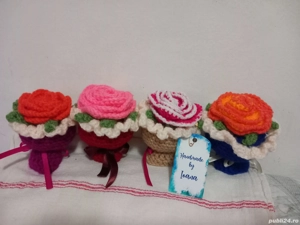 mărțișoare crosetate 