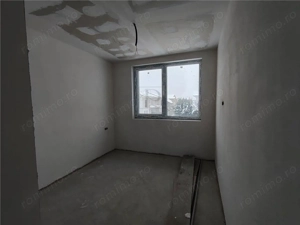 Duplex toate utilitatile - langa asfalt - zona excelenta - personalizare interioara - teren 385 mp - imagine 10