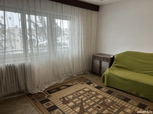 Vand apart.3 cam.decom.Micalca,Piata Miorita, et.4 din 4.