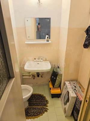 Apartament 3 decomandate, 2 bai, zona Ura - imagine 6