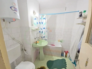 Apartament 3 decomandate, 2 bai, zona Ura - imagine 5