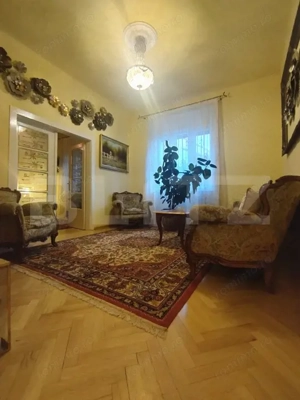 Casă individuală, renovată, două unități locative, două fronturi, Piata Doina