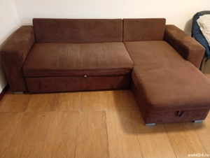 Coltar-pat(se extinde tot la 1,60 2m plus o vitrina ,pret 400 lei AMBELE