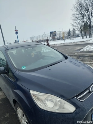 Vând Ford Grand C-Max