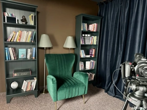 Apartament doua camere, amenajat ca studio video