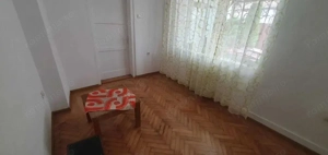 Casa cu 2 camere, curte comuna, spre inchiriere, in zona centrala. - imagine 7