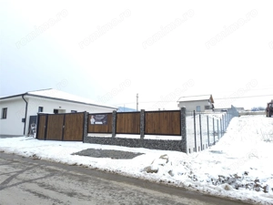 Teren intravilan de 769 mp cu priveli #537;te  frumoasa catre munti - imagine 4