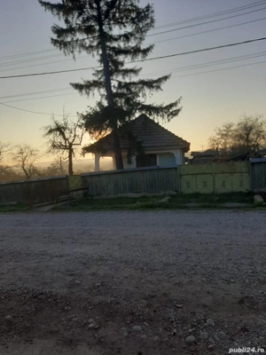 Casă de vânzare la țară - imagine 8