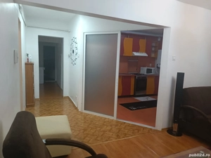 inchiriez apartament 3 camere