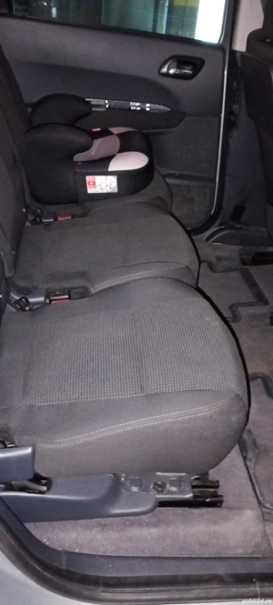 Vând Peugeot 5008  - imagine 4