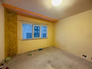 Garsoniera  18mp utili, parter, pozitie excelenta, zona Lipovei 