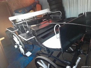 trăsură victoria model vechi în stare bună de funcționare pt evenimente și festivități 