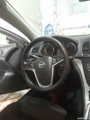 Opel Insignia Sports Tourer 2.0 Diesel, 2010, Manuală   - imagine 2