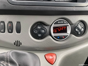 Renault Trafic 5+1(Locuri) 2.0 Diesel 115 CP  An 2014 - imagine 17