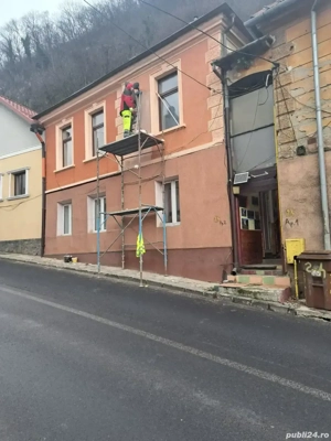Executam orice  tip de lucrări în construcții. 