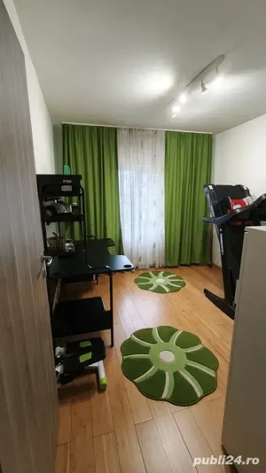 Apartament Deosebit 4 Camere Decomandat Centrala Proprie Garaj Si Boxa Zona Steaua - imagine 5