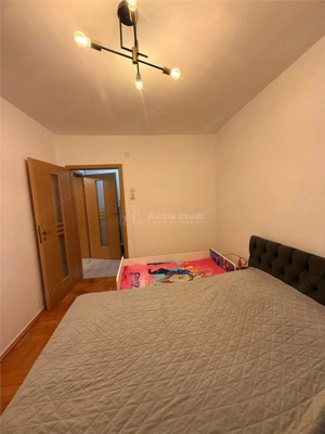 3 cam - zona Vlaicu - imagine 3