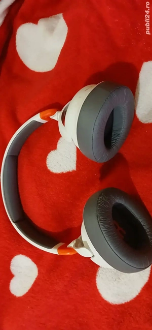 Vând căști JBL aproape noi folosite foarte ..puțin.Pentru informații sunați la nr   - imagine 3