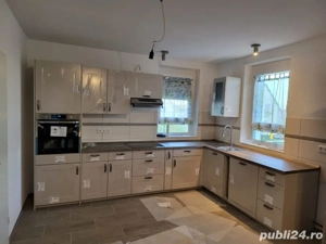 Montez mobila parchet laminat obiecte sanitare electrice.