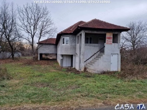 Cladire Multifunctionala, situata în Arcani, Sat.Arcani - imagine 13