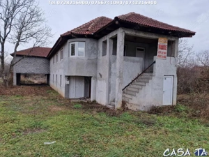 Cladire Multifunctionala, situata în Arcani, Sat.Arcani - imagine 16