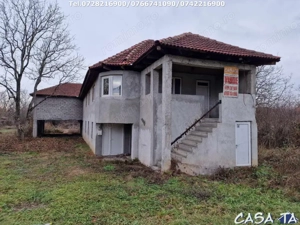 Cladire Multifunctionala, situata în Arcani, Sat.Arcani - imagine 3