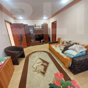 Vand apartament zona centrala - imagine 2