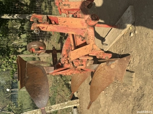 Plug reversibil 2 trupite 