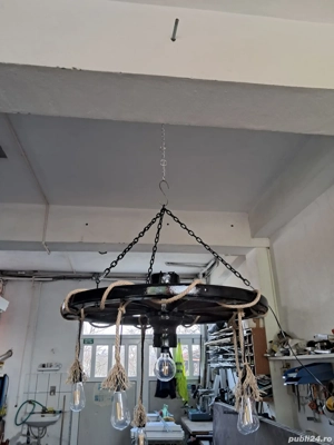 Lustră rustică din roata - imagine 2