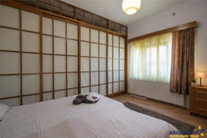 FILM! Casa primitoare in centrul orasului Targu Secuiesc - imagine 4