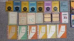 Carti vechi si rare, 400 de volume selectate