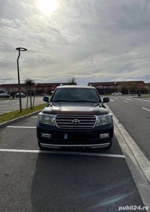 toyota land cruiser 200 v8 diesel