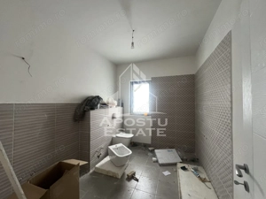 De închiriat vila cu pozitie excelenta, ptr locuit sau sediu firma - imagine 13