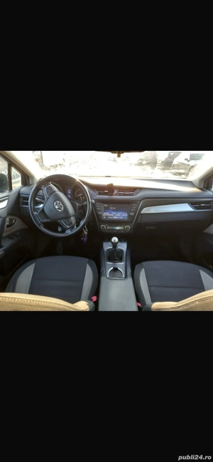 Vand autoturism Toyota avensis 2016 stare foarte buna - imagine 4