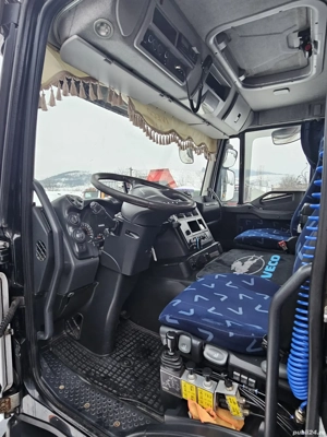 iveco traker 8x4  - imagine 4