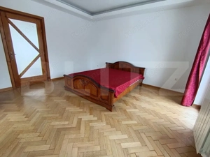Casa Ultracentral cu 5 camere în suprafață de 300 mp și un teren de 600 mp - imagine 18