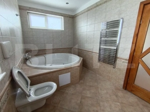 Casa Ultracentral cu 5 camere în suprafață de 300 mp și un teren de 600 mp - imagine 10