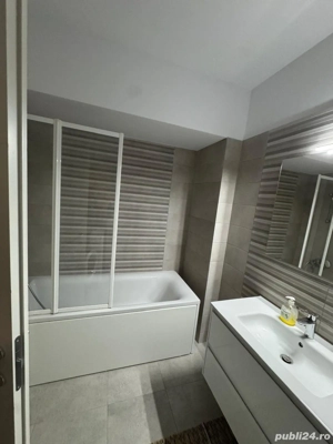 Închiriez apartament 